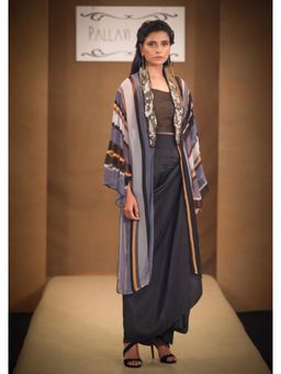 PALLAVI JAIPUR - Black Shoulder Straps Embroidered Crop Top With Sharara With Cape