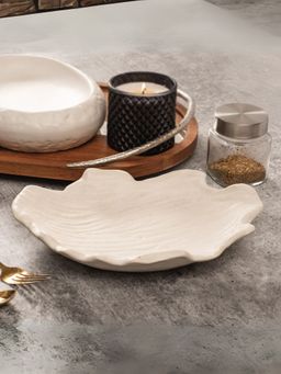 Smokey Cocktail - Artisan Wavy Platter - White