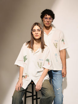 ONLY - Unisex White Graphic Casual Shirt