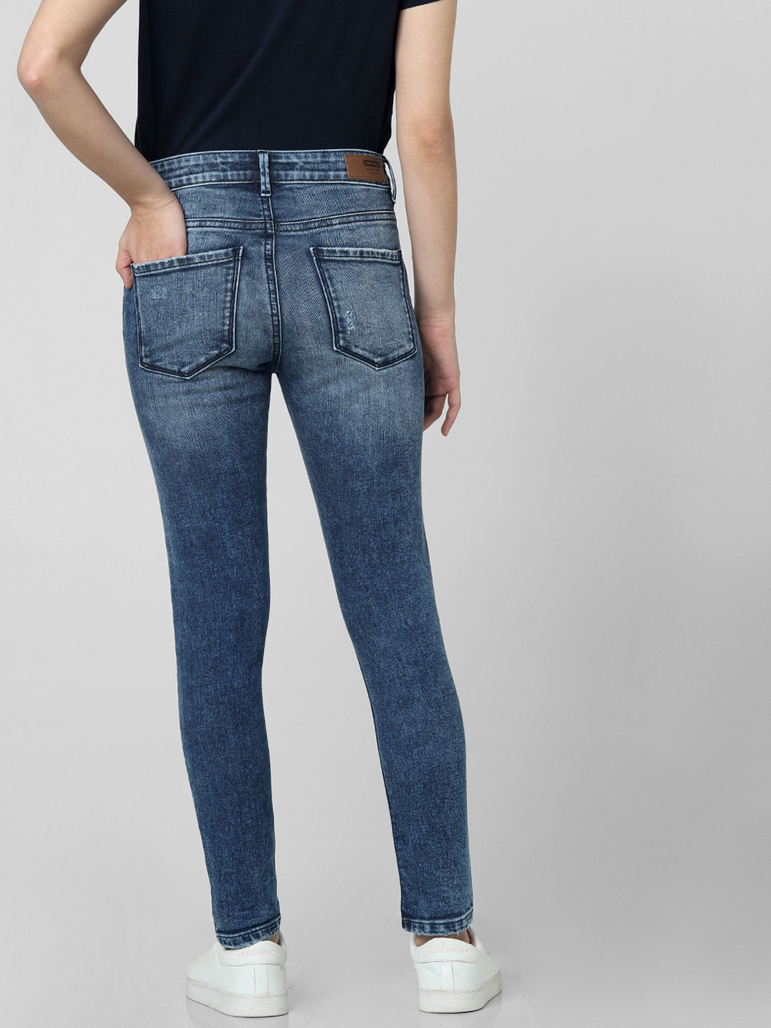 Buy VERO MODA Blue Ripped Jeans Online 