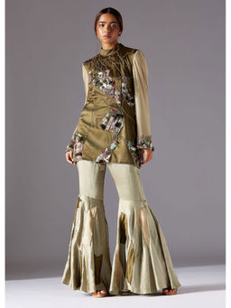 A Humming Way - Topiary Tunic With Mesa Sharara