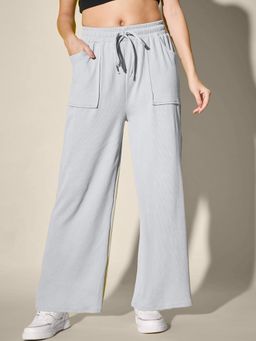 Buynewtrend - Grey Women Front Patch Pocket Solid Cargo Pant