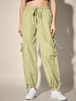 Buynewtrend - Cotton Blend Green Solid Women Cargo Pant