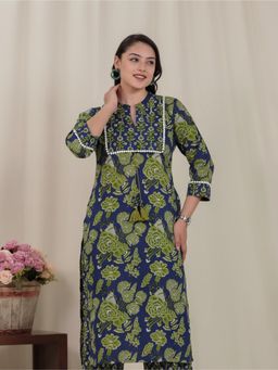 ARAMYA - Soft Cotton Straight Floral Print Kurta
