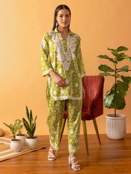 ADA - Hand Embroidered Lucknowi Chikankari Floral Printed Green Co-Ord (Set of 2)