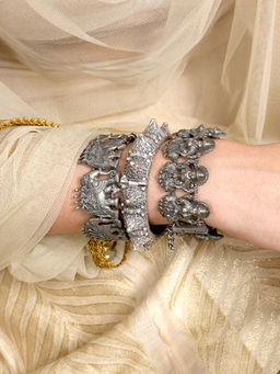 Teejh - Yukta Stacked Bracelet (Set Of 3)