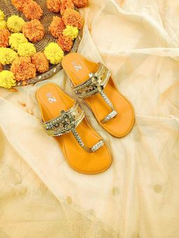 The Madras Trunk - Women Kolhapuri in Gold