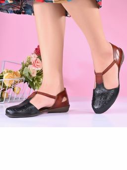 Valentino - Women Blue premium Leather Sandals