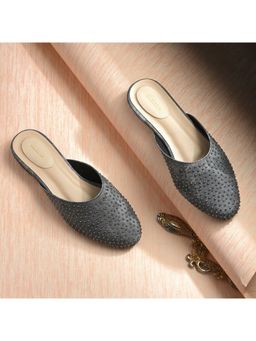 Valentino - Women Black Embellished Closed-Toe Mules