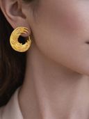 Gold color option