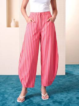 PURVAJA - Pink Barrel Fit Full Lenght Pleanted Printed Trouser