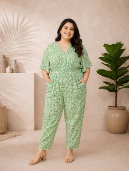 Oxolloxo - Women Plus Size Green Floral Print Smocked Jumpsuit
