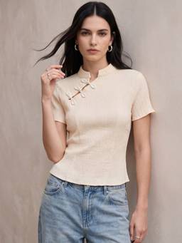 Outzidr - Off White Mandarin Neck Asymmetric Top