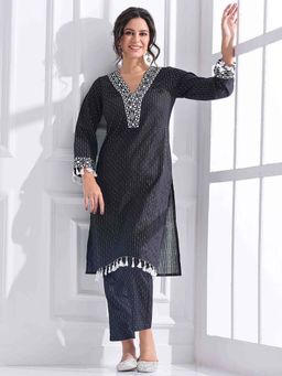 STYLEBAAZI - Embroidered Thread Work Straight Kurta and Pant With Chiffon Dupatta (Set of 2)