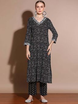 STYLEBAAZI - Floral Printed Pure Cotton Kurta with Pant (Set of 2)