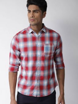 Levi's - Men Red Slim Fit Casual Shirt