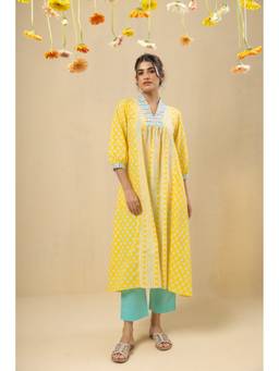 RATAN JAIPUR - Panelled Flare Yellow Kurta