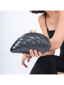 PROJECT 331 - Oyster Clutch - Black
