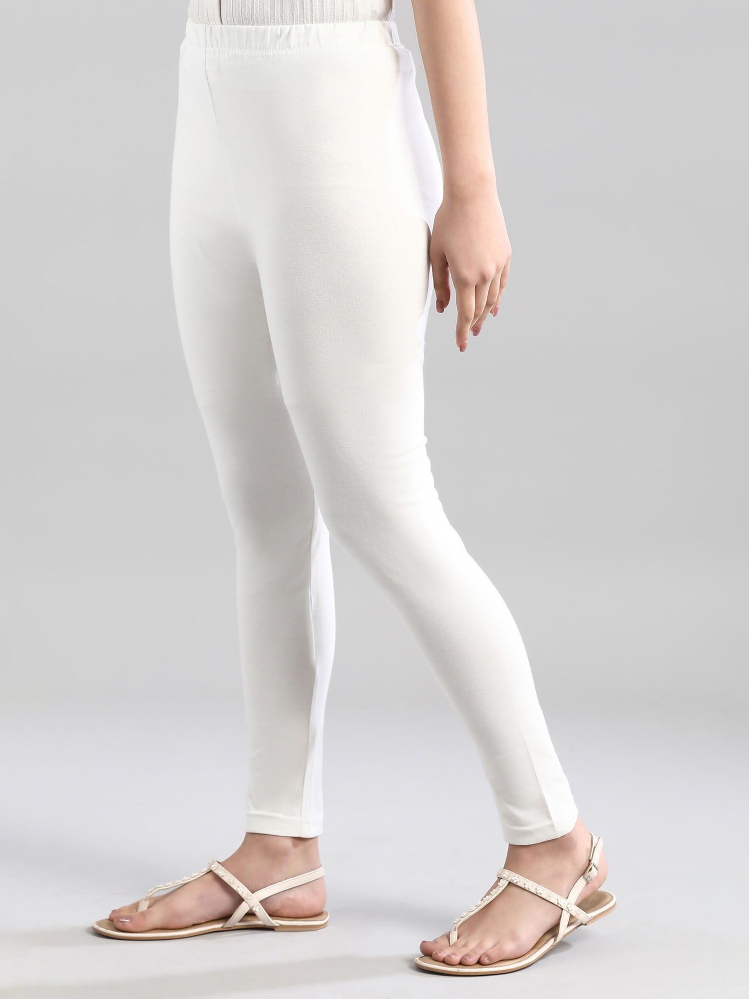 Buy Aurelia White Solid Tights Online 