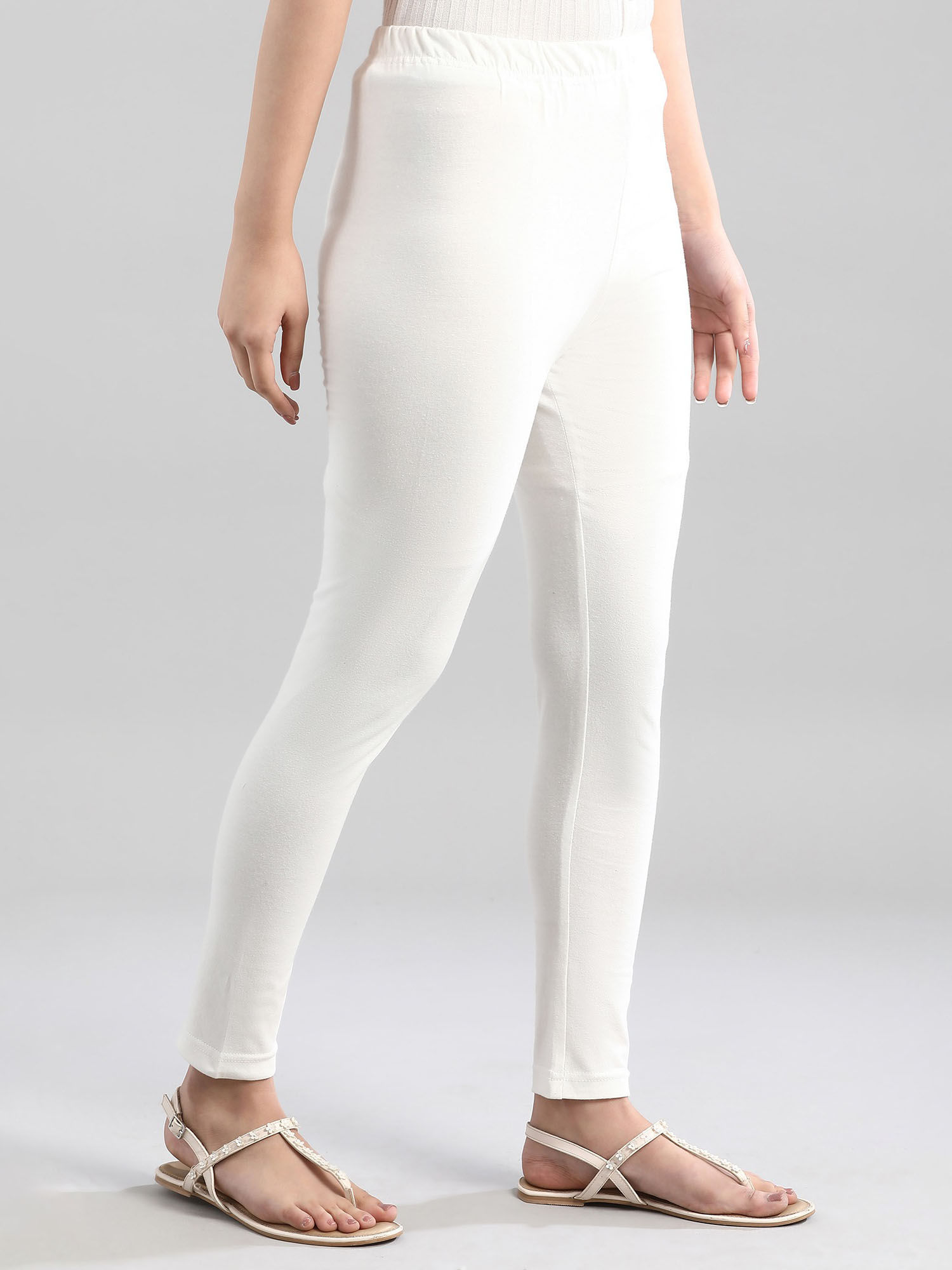 Buy Aurelia White Solid Tights Online 