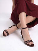 Maroon color option, Currently selected