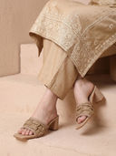 Beige color option, Currently selected