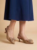 Beige color option, Currently selected