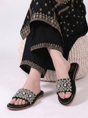 Black color option, Currently selected
