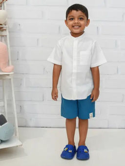 ZACH & KIKI - Blue Solid Twill Shorts