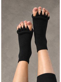 Mint & Oak - Foot Alignment Socks With Toe Separators For Men & Women - Black