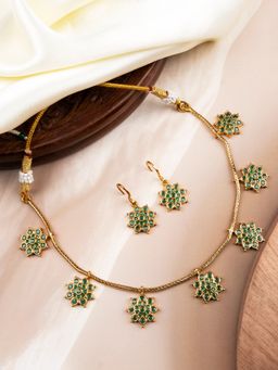 STILEADDA - Delicate Green Flower Motif Necklace Set