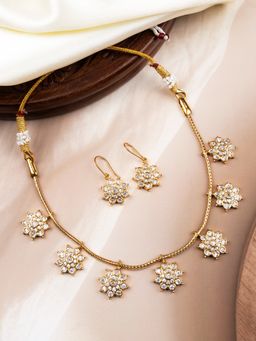 STILEADDA - Delicate White Flower Motif Necklace Set