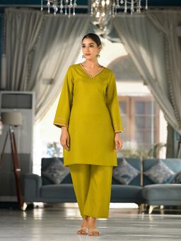 Varanga - Women Maroon Embroidered V-Neck With Flared Sleeves Co-Ord (Set of 2)