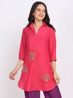 SHAYE - Women Coral Embroidered Straight Kurti