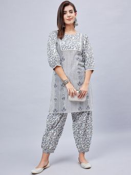 WineRed - Women Off White Cotton Stripes Kurta with Pant