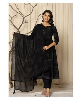 BERRYLICIOUS - Black Floral Printed Anarkali Kurta with Pant and Dupatta