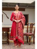 Red color option, Sold out, Currently selected
