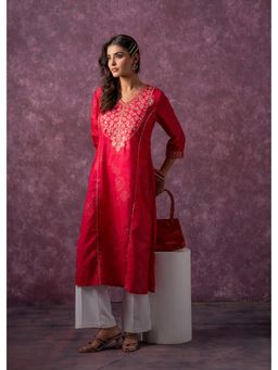 Juniper - Women Pink Embroidered Straight Kurta