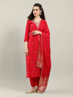 MEENA BAZAAR - Women Red Cotton Embroidered Kurta with Pant and Dupatta