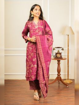 Atha Fashion - Purple Sanjh Phool Kurta with Pant & Dupatta