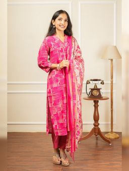 Atha Fashion - Pink Nargis Royale Kurta with Pant & Dupatta