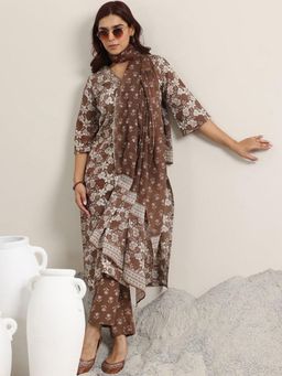 Gahan - Brown Elegant Floral Embroidered Kurta with Pant & Dupatta