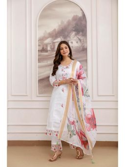 Gahan - White Women Embroidered Chanderi Kurta with Pant & Dupatta