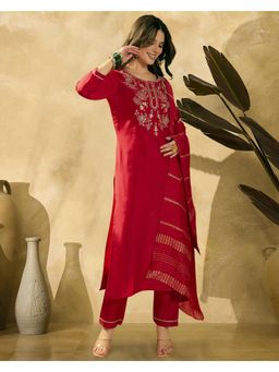 Gahan - Red DChinon Silk Blend Zari Sequence Embroidered Kurta with Pant & Dupatta