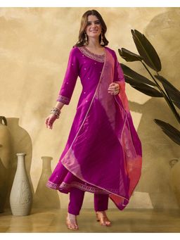 Gahan - Magenta D Chinon Zari Sequence Thread Embroidered Anarkali Kurta with Pant & Dupatta