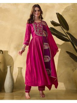 Gahan - Magenta Vichitra Chain Sequence Embroidered Kurta with Pant & Dupatta