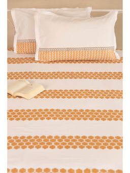 ADYA - Honeycomb Hand Block Printed Cotton Bedsheet with Pillow Covers