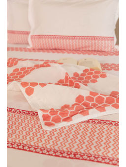 ADYA - Red Maple Honeycomb Cotton Dohar