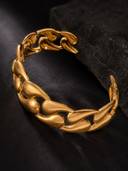 Gold color option