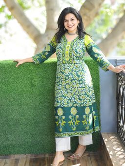 DESI SANDOOK - Green Cotton Floral Straight Kurta